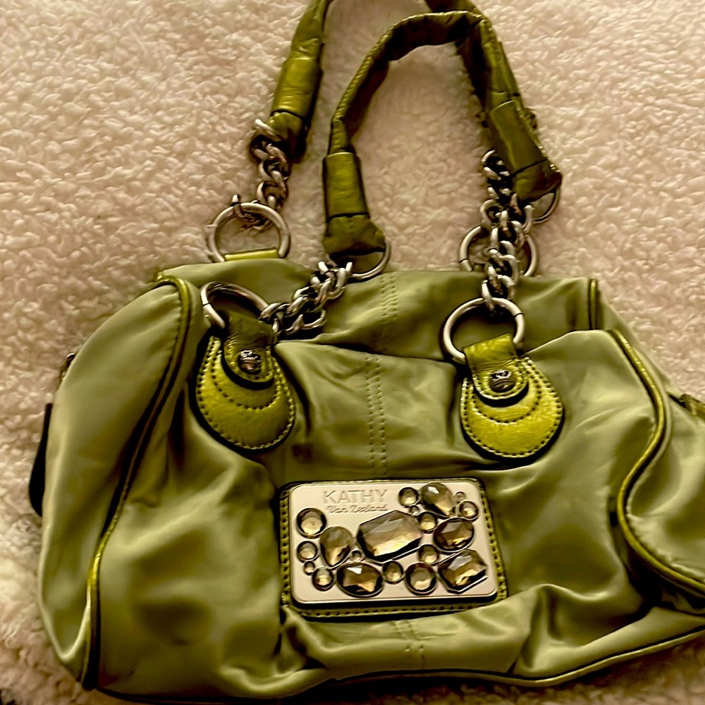 Simple light green Purse (Used) but in good condition.